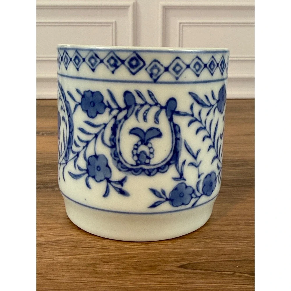 VTG Williams Sonoma IDG Japan Blue White Floral Porcelain Lidded Tea Coffee Cup